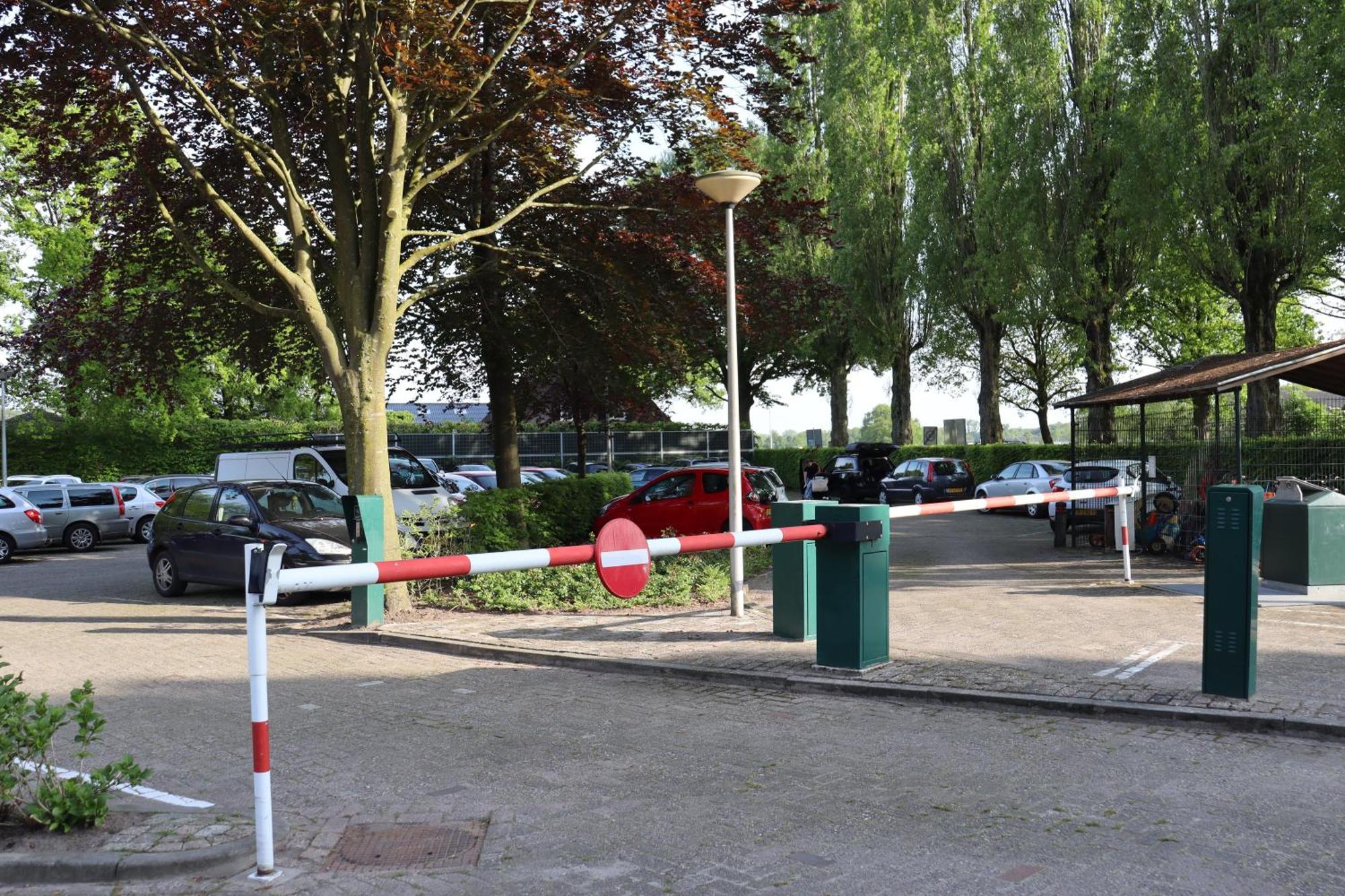 فندق هوليداي بارك داينهوفه Udenhout المظهر الخارجي الصورة